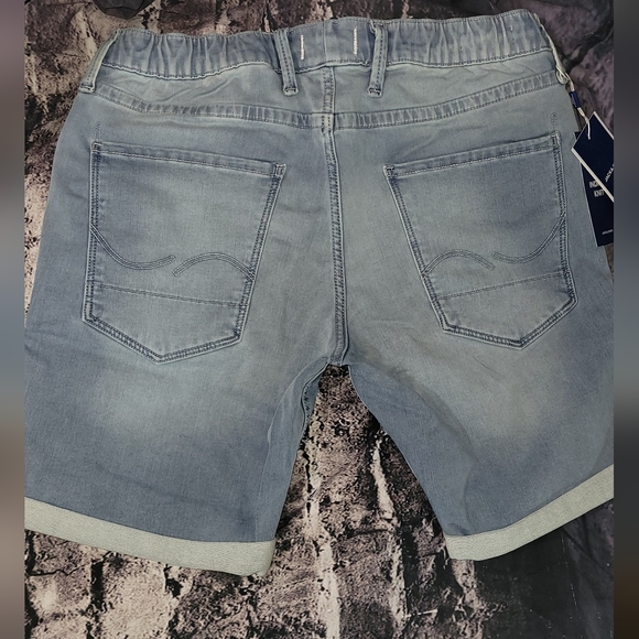 Mens Jack & Jones reg fit jjrick jjdash elast shorts denim light wash - Picture 6 of 14